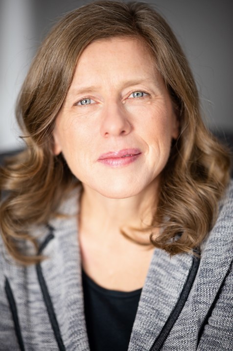 Dr Betty Pries headshot